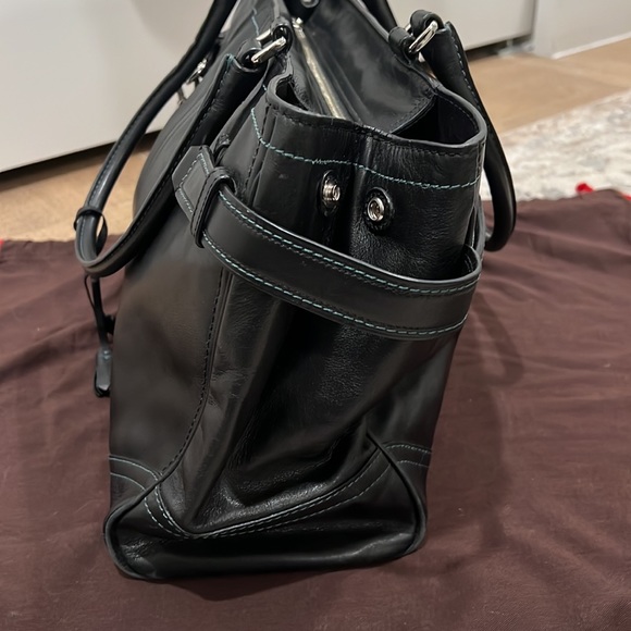 COACH Black Leather Tote Bag Laptop Commuter Expandable Tote Tassel Detail - Picture 3 of 9